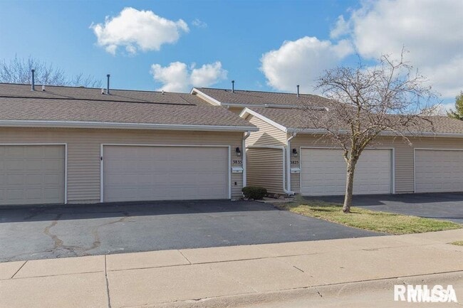 Building Photo - 3835 Prairie Ln