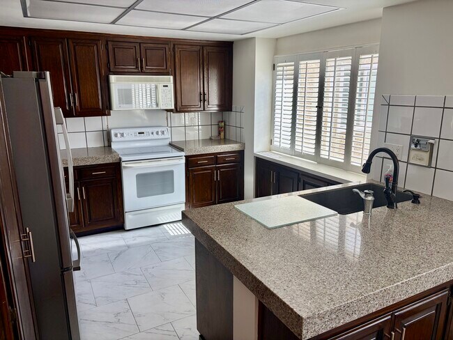 914 Palo Verde Ave Unit 914 Palo Verde