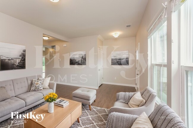 Photo - 102 Shanache Dr