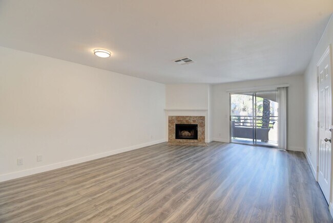 6867 Tamarus St