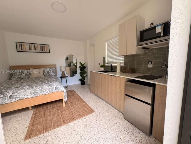 Photo - 2442 SW 3rd St Unit 4