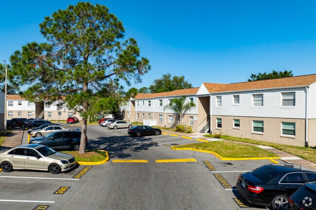 Photo - Manhattan Palms Condominiums