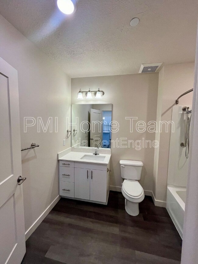 Photo - 155 9th St Unit 106