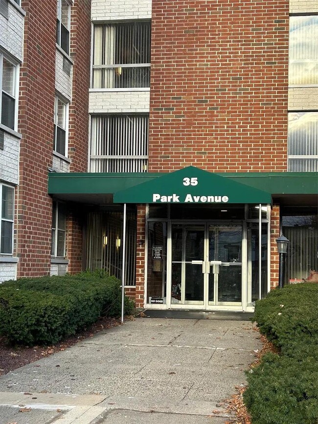 Photo - 35 Park Ave Condo Unit 2R