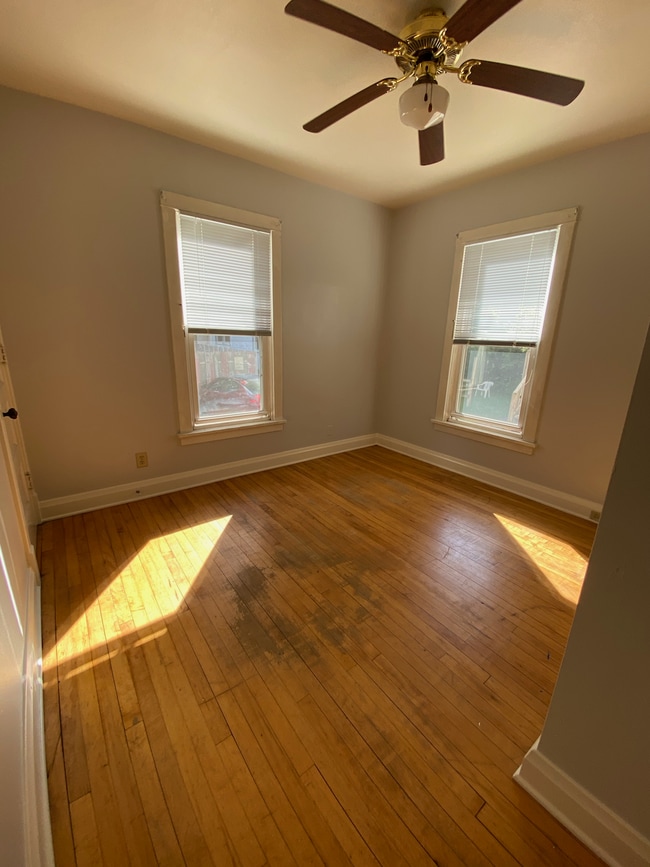 Rear Bdrm - 310 N Ingersoll St Unit 310