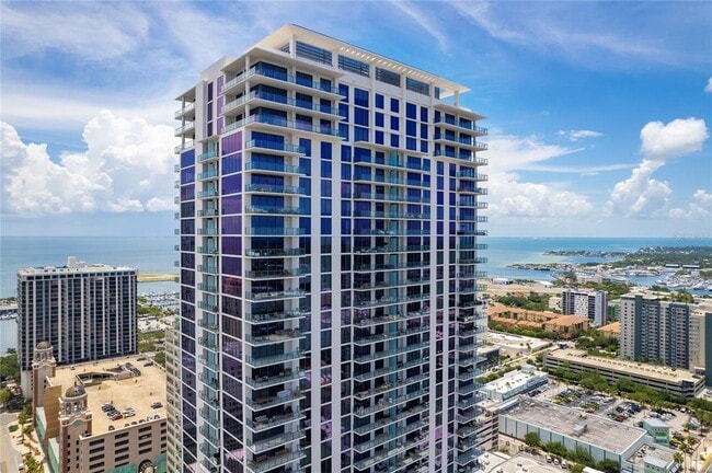 Building Photo - 275 1st Ave S Unit 1708