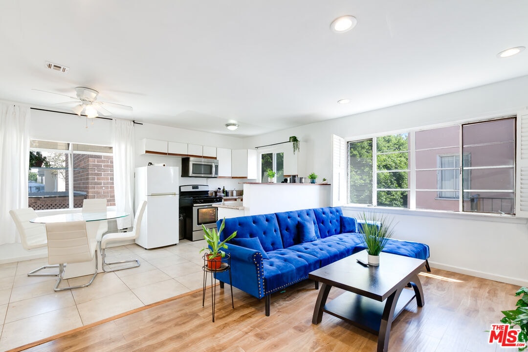 Photo - 137 Rexford Dr Unit 1/4