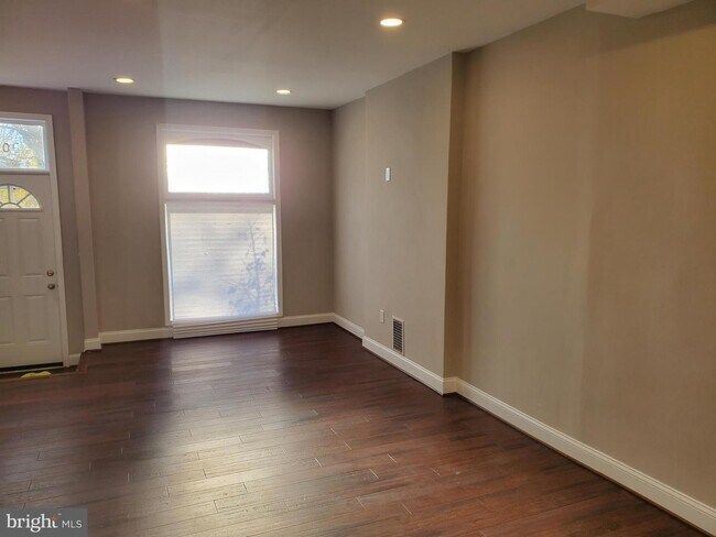 Photo - 909 Bayard St