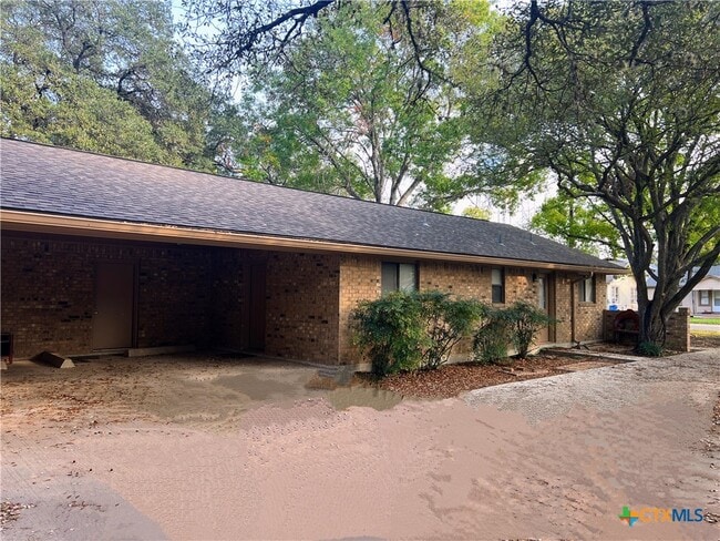 Photo - 624 E Elm St