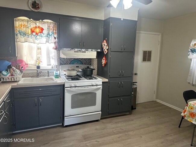 Photo - 2612 Bridge Ave