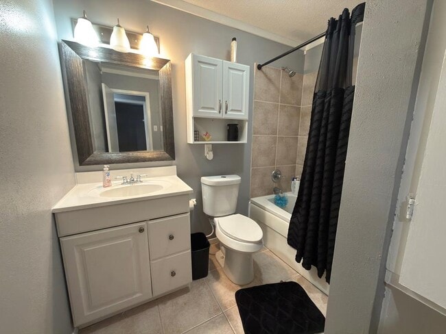 Photo - 1805 S Bryan Ave