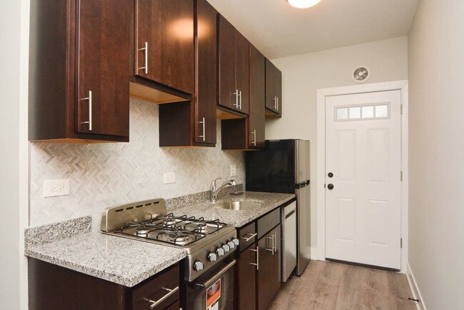 Photo - 735 W Brompton Ave Unit 83