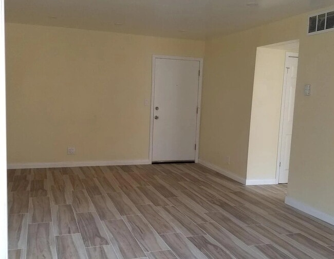 Photo - "Chic 2-Bed, 2-Bath Retreat in Prime Encino Location – 901 Sq Ft of Modern Comfort!"