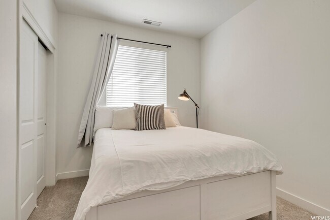 Photo - 456 Willow Leaf Rd
