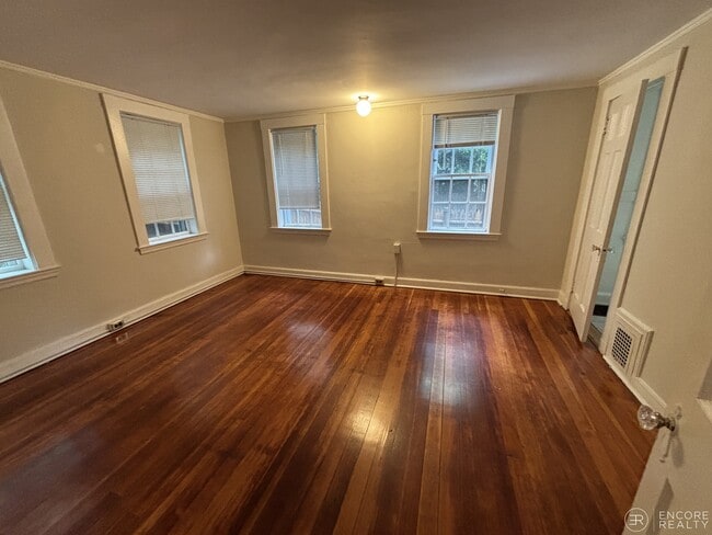 Photo - 38 Gibson St Unit 3B