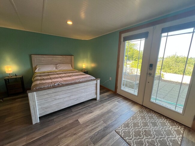 Photo - Furnished 1 Bed/ 1 Bath Near PSNS, Utiliti...