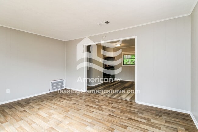 Photo - 9121 Morris Dr SW