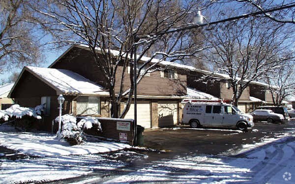 Carriage Lane Townhomes - Carriage Lane Townhomes