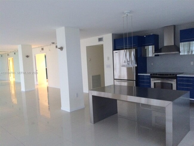 Photo - 600 NE 36th St Unit 622