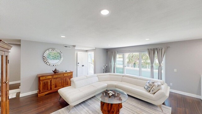 Photo - Stunning Bayfront 2/2.5 Condo in Montego Court