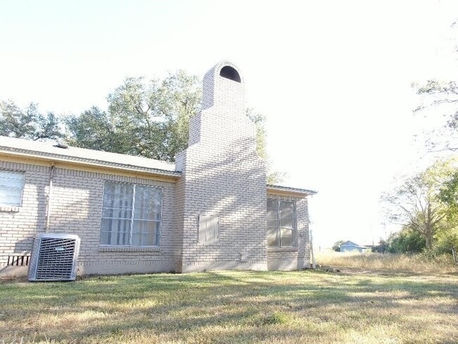 2248 US Hwy 77a S
