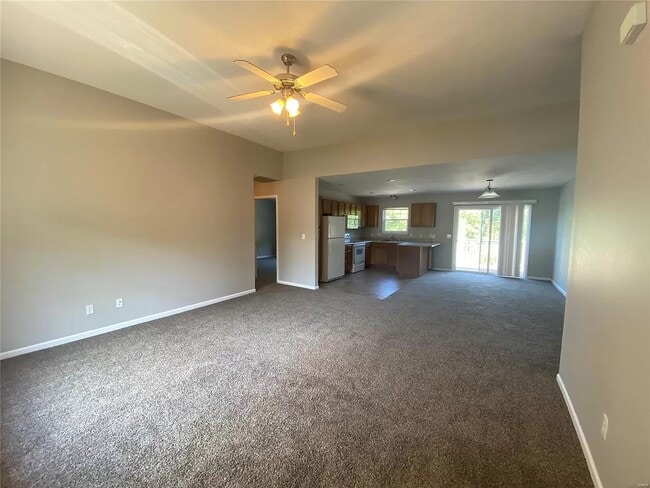 Living room - 15905 Tracker Ln