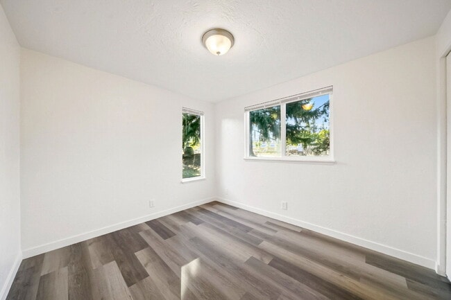 Photo - 5495 A St Unidad 13