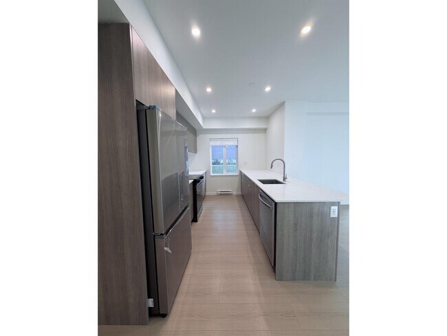 Photo - 10829-10140 140 St Unit 116