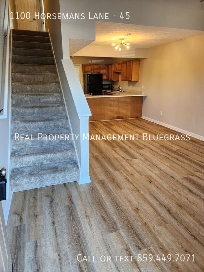 Photo - 1100 Horsemans Ln