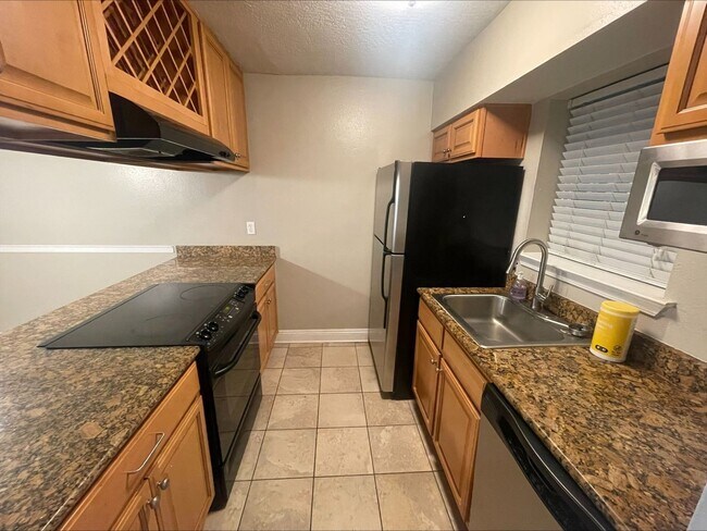 3805 Houma Blvd