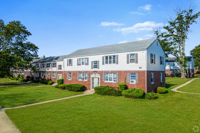 Photo - Pleasant Harbor Apartments
