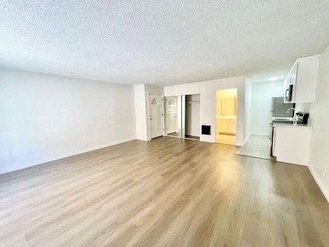 Centinela Luxury Investments Group LLC