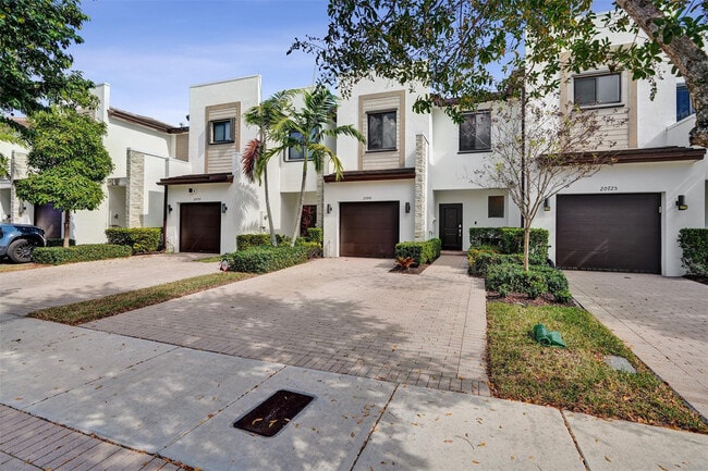 Photo - 20741 NE 5th Ct