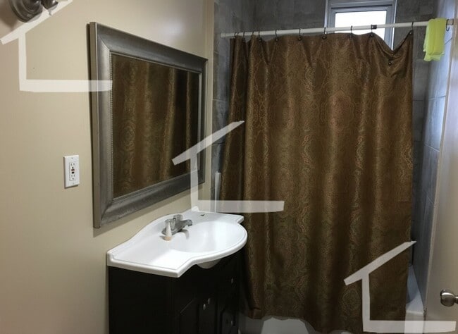 Photo - Charming 5 Bedroom-No Broker Fee