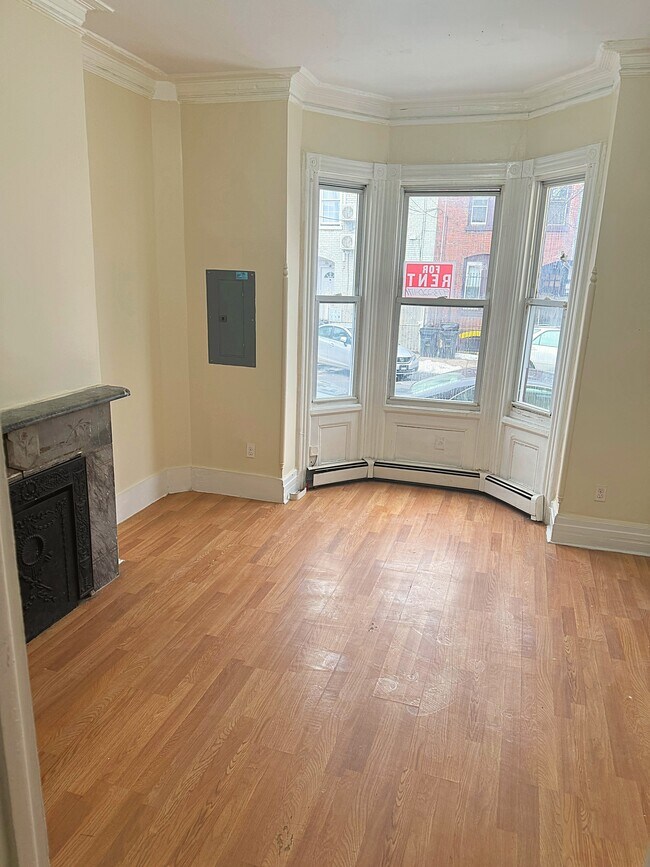 Photo - 123 Highland Ave Unit 123 Highland 1st Fl