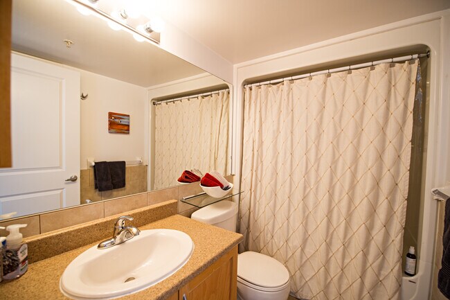 Photo - Hillside Suites