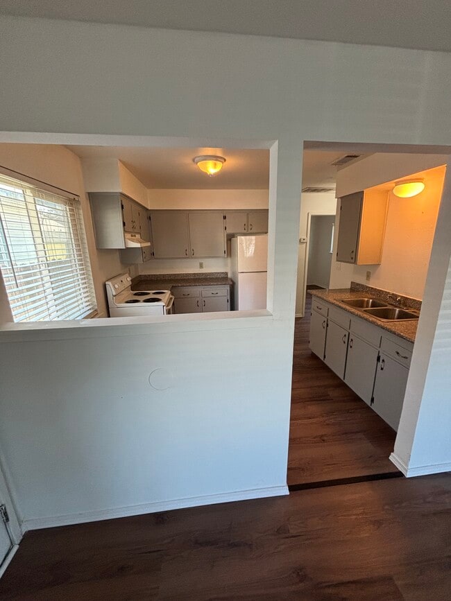 Photo - 226 W 20th St