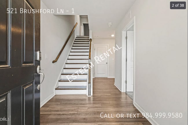 Photo - 521 Brushford Ln