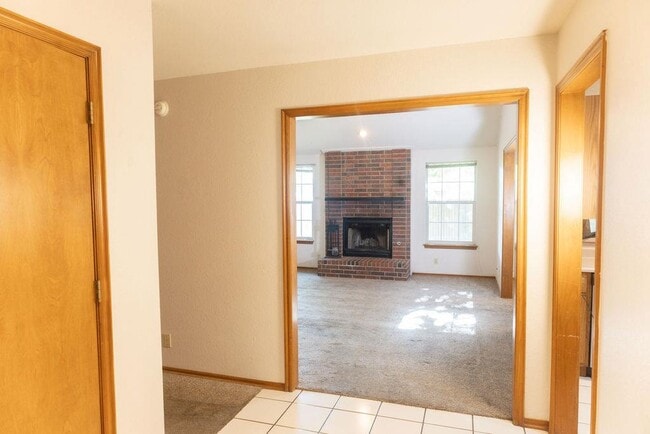 Photo - 309 Hood Ct