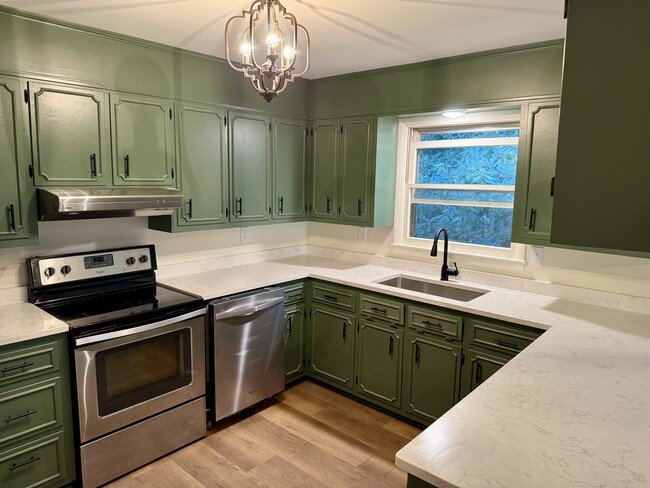 Photo - 130 Maple Dr