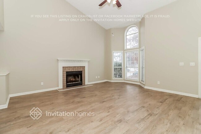 Photo - 2342 Cheyenne Ln NW