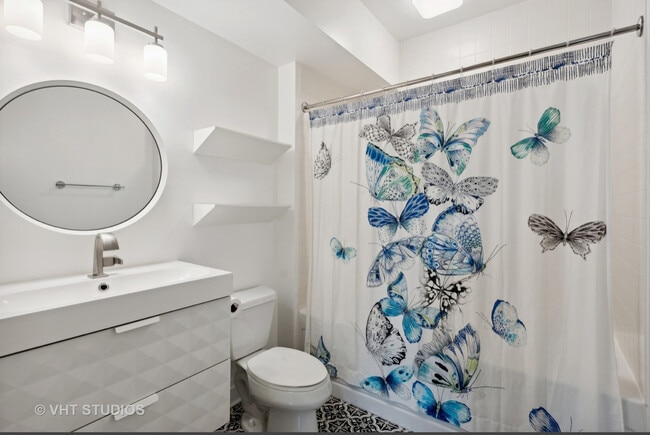33 W Ontario St Unit 42D