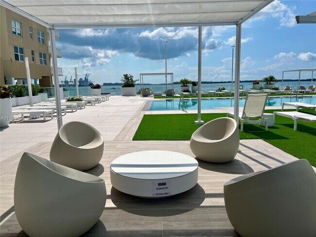 Photo - 770 Claughton Island Dr Unidad 1415