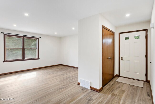 62 Devitt Rd
