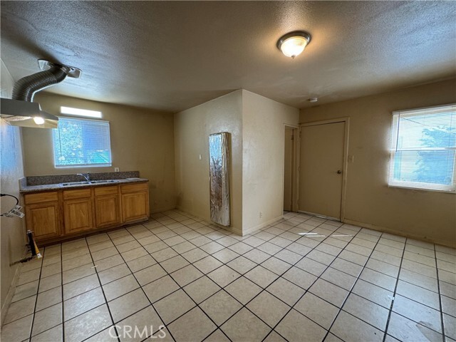 Building Photo - 12616 Lambert Rd Unit 3