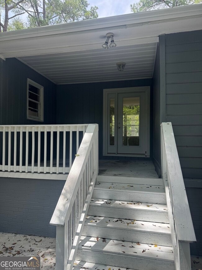 Photo - 685 Wimbish Rd