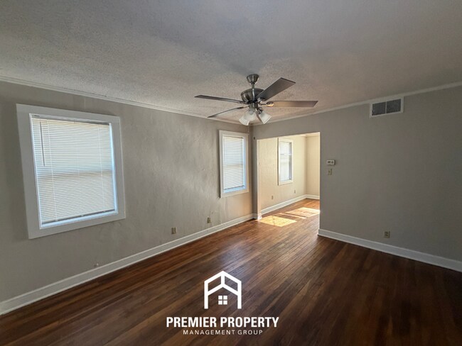 Photo - 3145 N Lafayette Cir