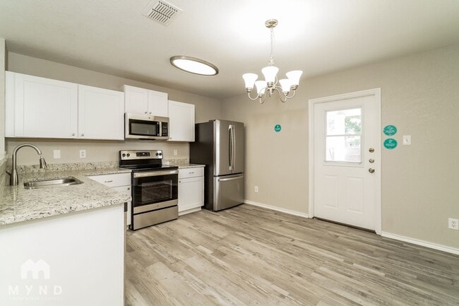 Photo - 659 Northlake Dr