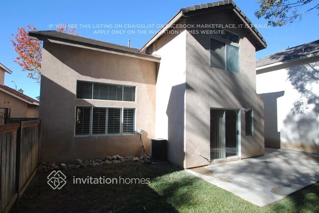 Photo - 895 Pathfinder Way