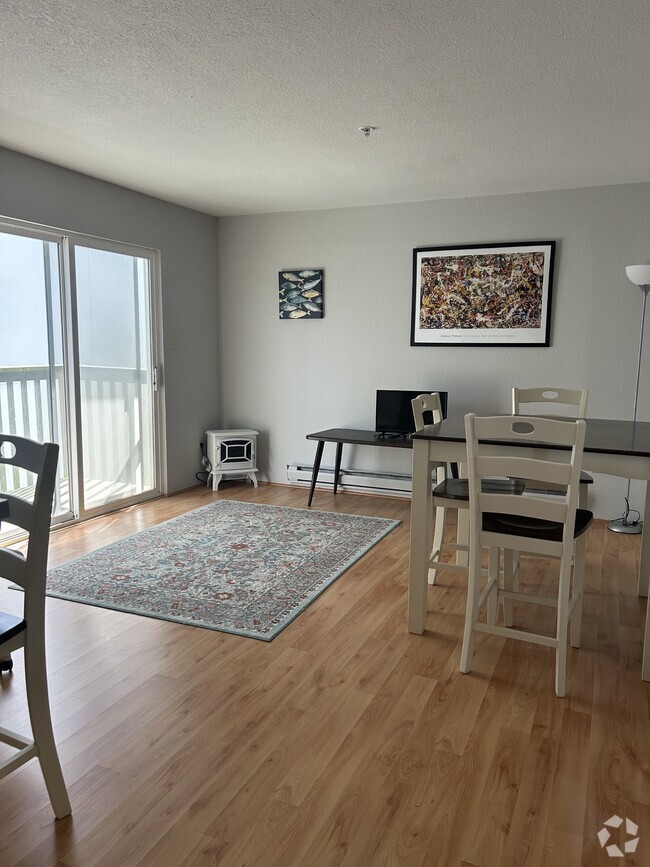 Building Photo - 853 Ocean Shores Blvd NW Rental